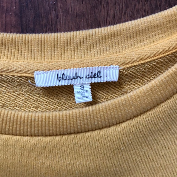 Sweater with Ruffled Sleeves - Picture 5 of 7